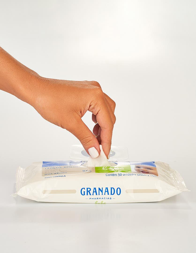 Lenços Umedecidos Bebê Peles Sensíveis - 50 unidades